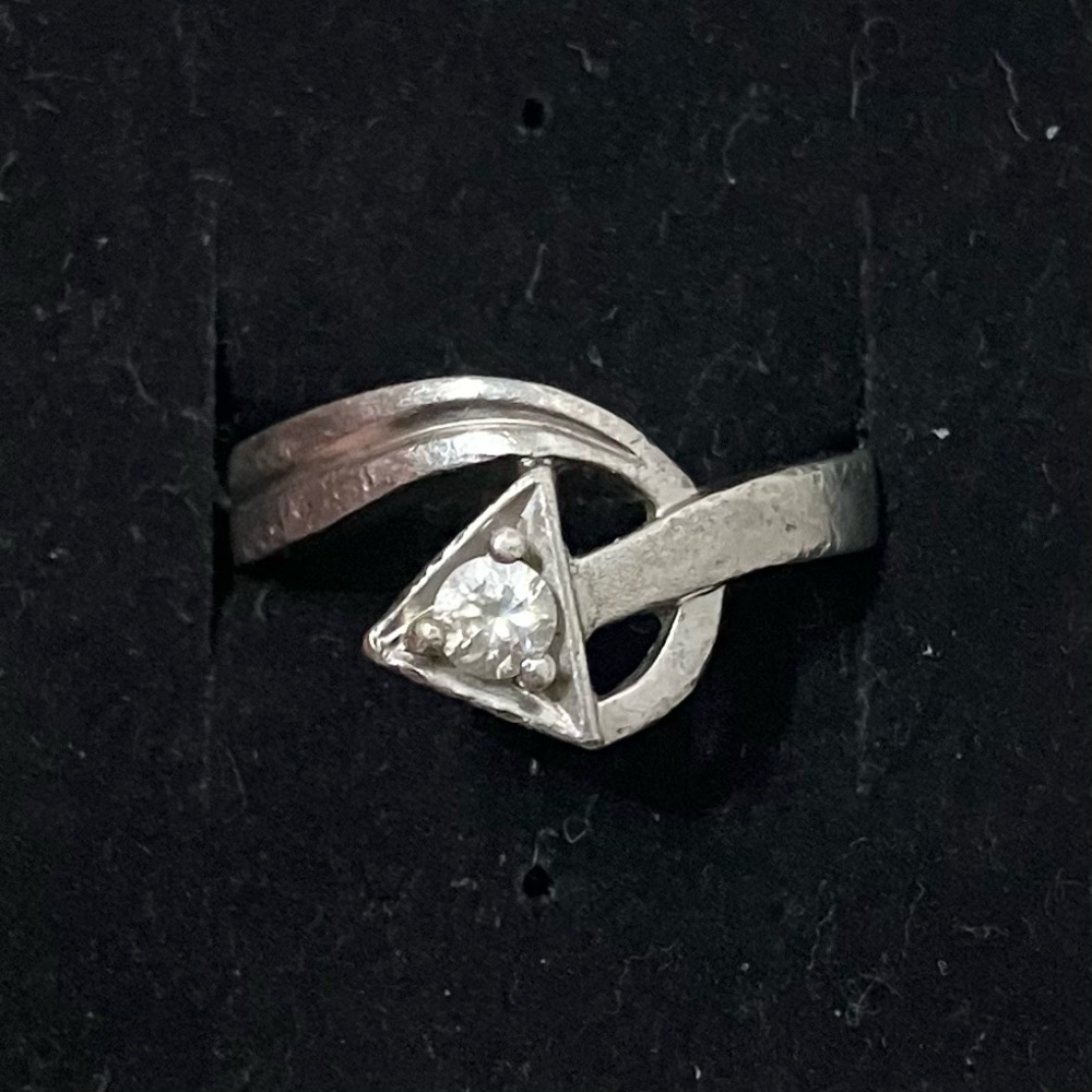 Sterling Silver Unique Arrow Ring
